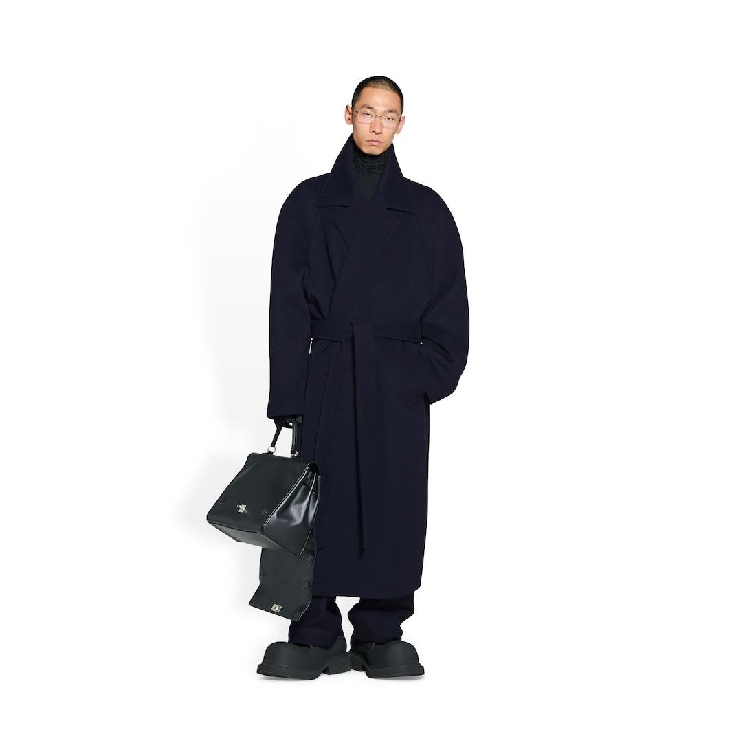 Balenciaga o1tr1nto0825 Raglan Coat in Navy Blue Size US L / EU 52-54 / 3 - 2 Thumbnail