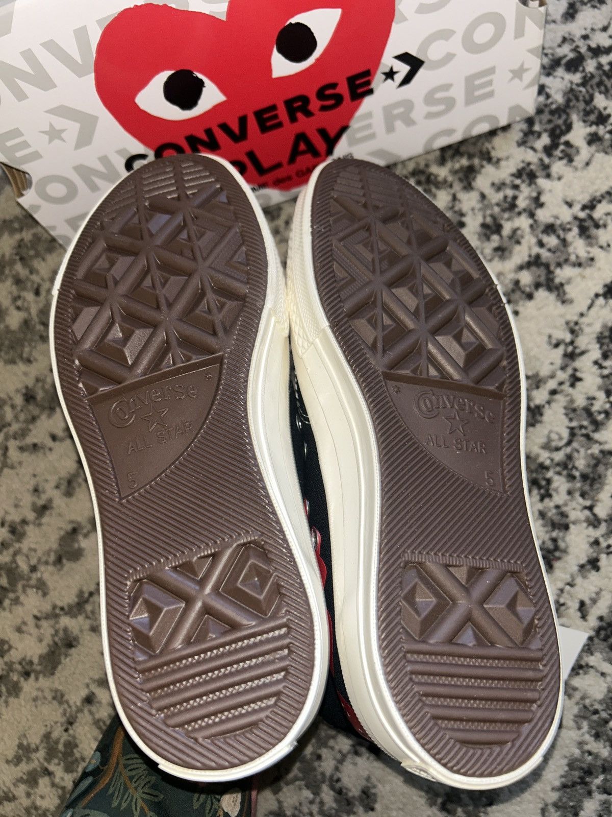 Comme des Garcons PLAY COMME des GARÇONS PLAY Converse Chuck 70 Heart Sneakers Size US 7 / IT 37 - 4 Thumbnail