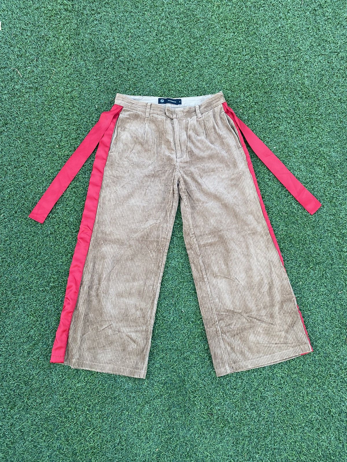 GU × Undercover GU X UNDERCOVER FW21 BAGGY PANTS CORDUROY Size US 31 - 1 Thumbnail