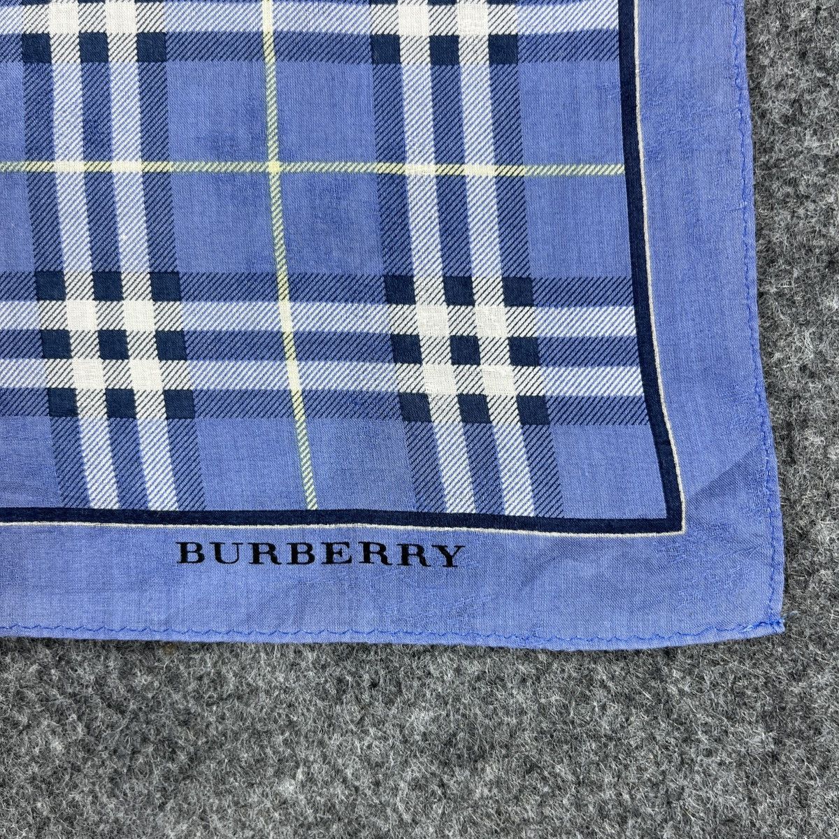 Burberry Burberry Handkerchief / Bandana / Neckerchief B934 Size ONE SIZE - 2 Thumbnail