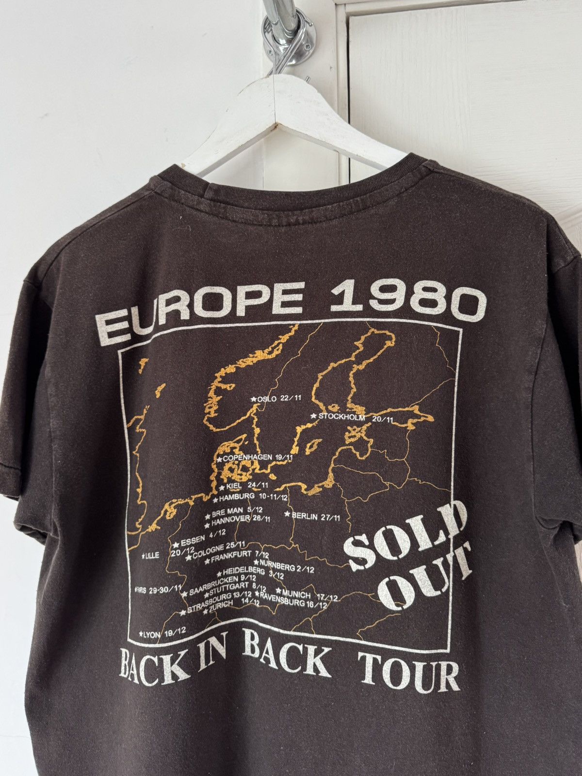 Band Tees Vintage 1980 ACDC Back In Back EU Tour Tee Single Stitch Size US L / EU 52-54 / 3 - 6 Thumbnail