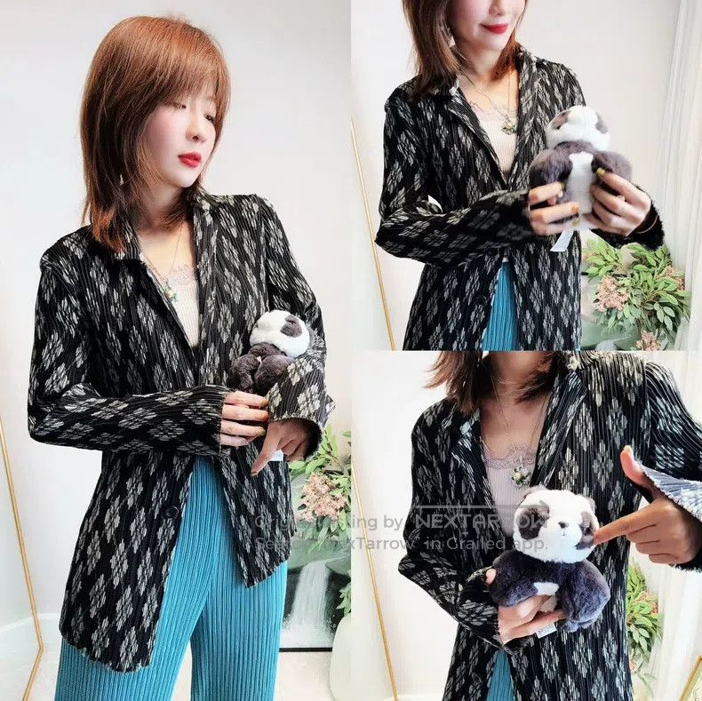 Issey Miyake Issey Miyake Black Pleated Cardigan Size M / US 6-8 / IT 42-44 - 1 Thumbnail