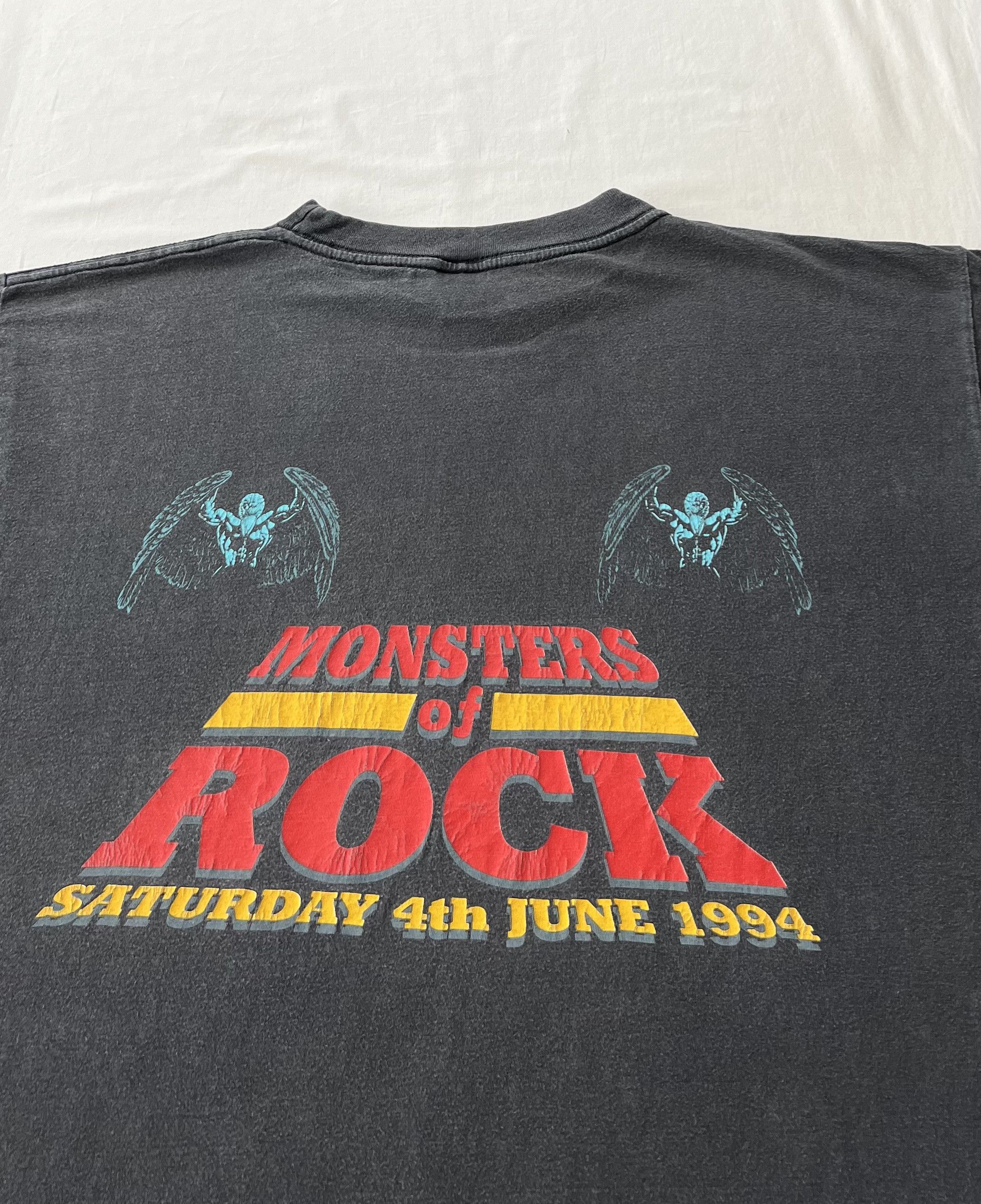 Band Tees Vintage 1994 Monster of Rock Donington Faded Black T-shirt Size US XL / EU 56 / 4 - 12 Thumbnail