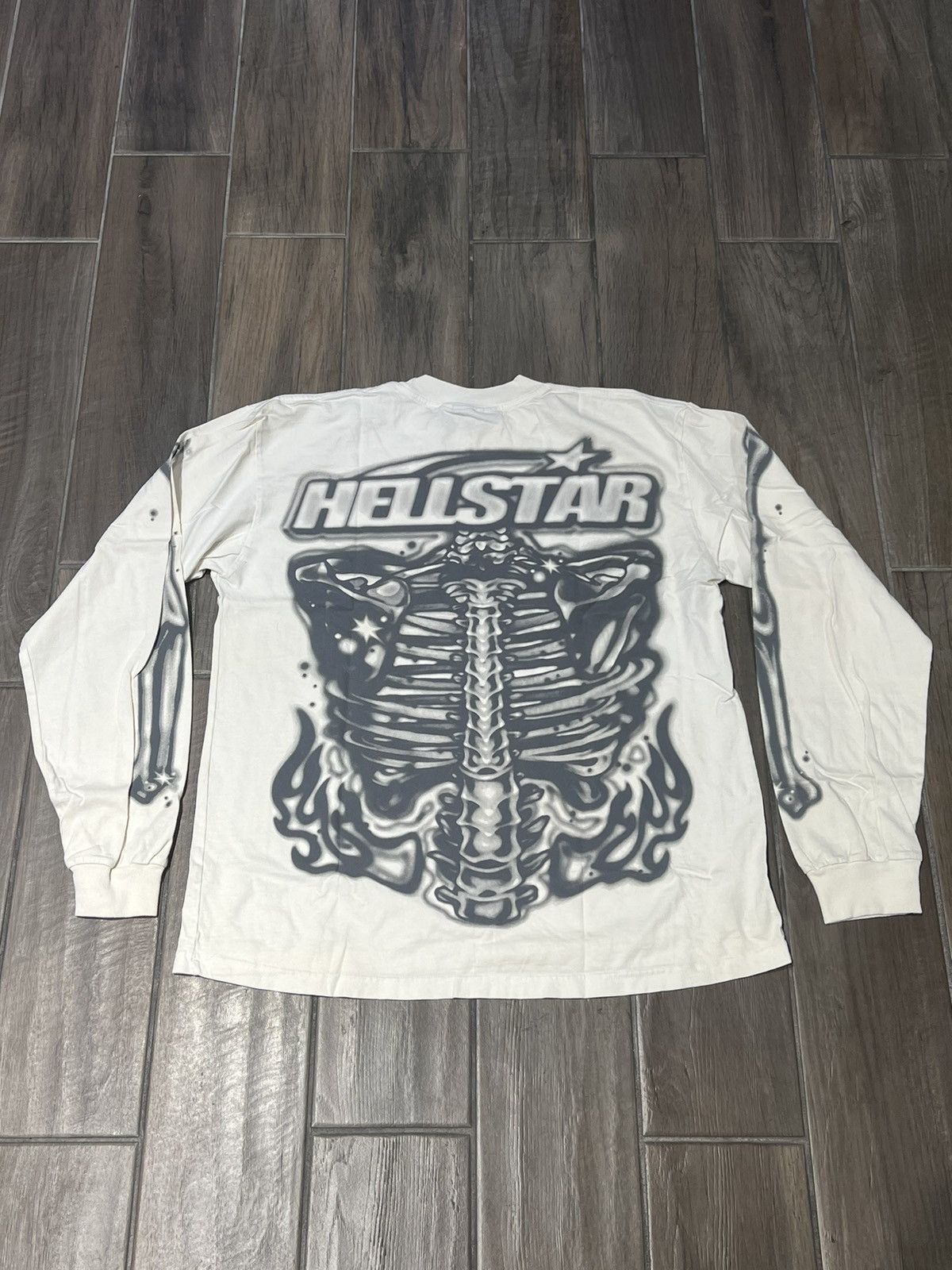 HELLSTAR HELLSTAR “AIRBRUSH BONES” LONG SLEEVE - SIZE LARGE