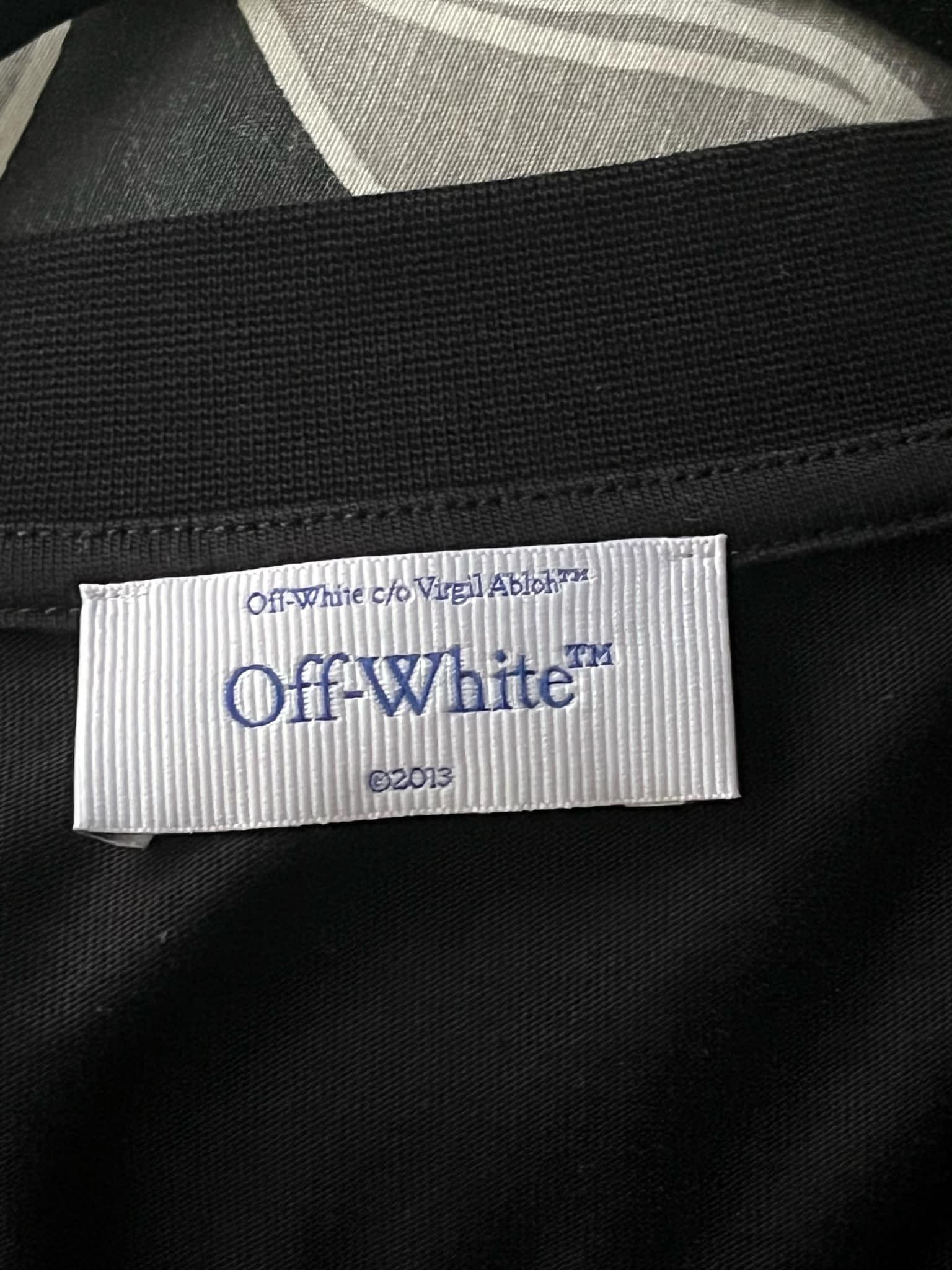 Off-White scan arr over s s tee Size US L / EU 52-54 / 3 - 3 Thumbnail