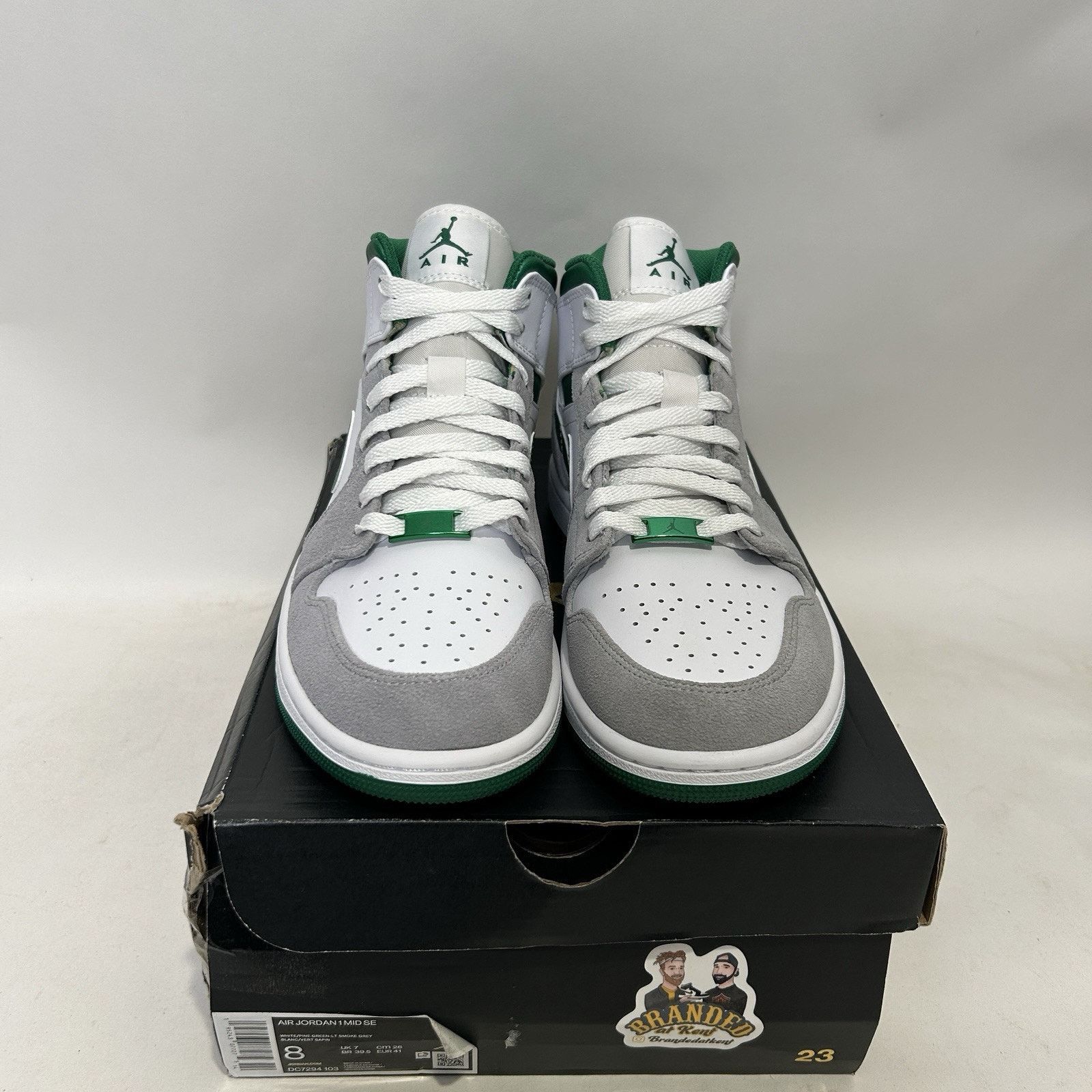 Nike Nike Air Jordan 1 Retro Mid SE “Light Smoke Grey Pine Green” Size US 8 / EU 41 - 2 Thumbnail