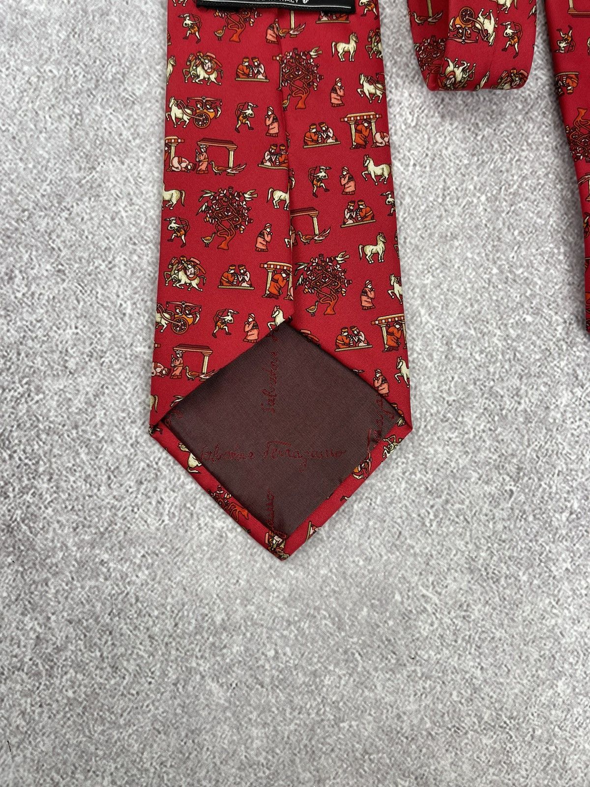 Salvatore Ferragamo × Vintage Vintage Salvatore Ferragamo Printed Silk Tie Size ONE SIZE - 9 Thumbnail
