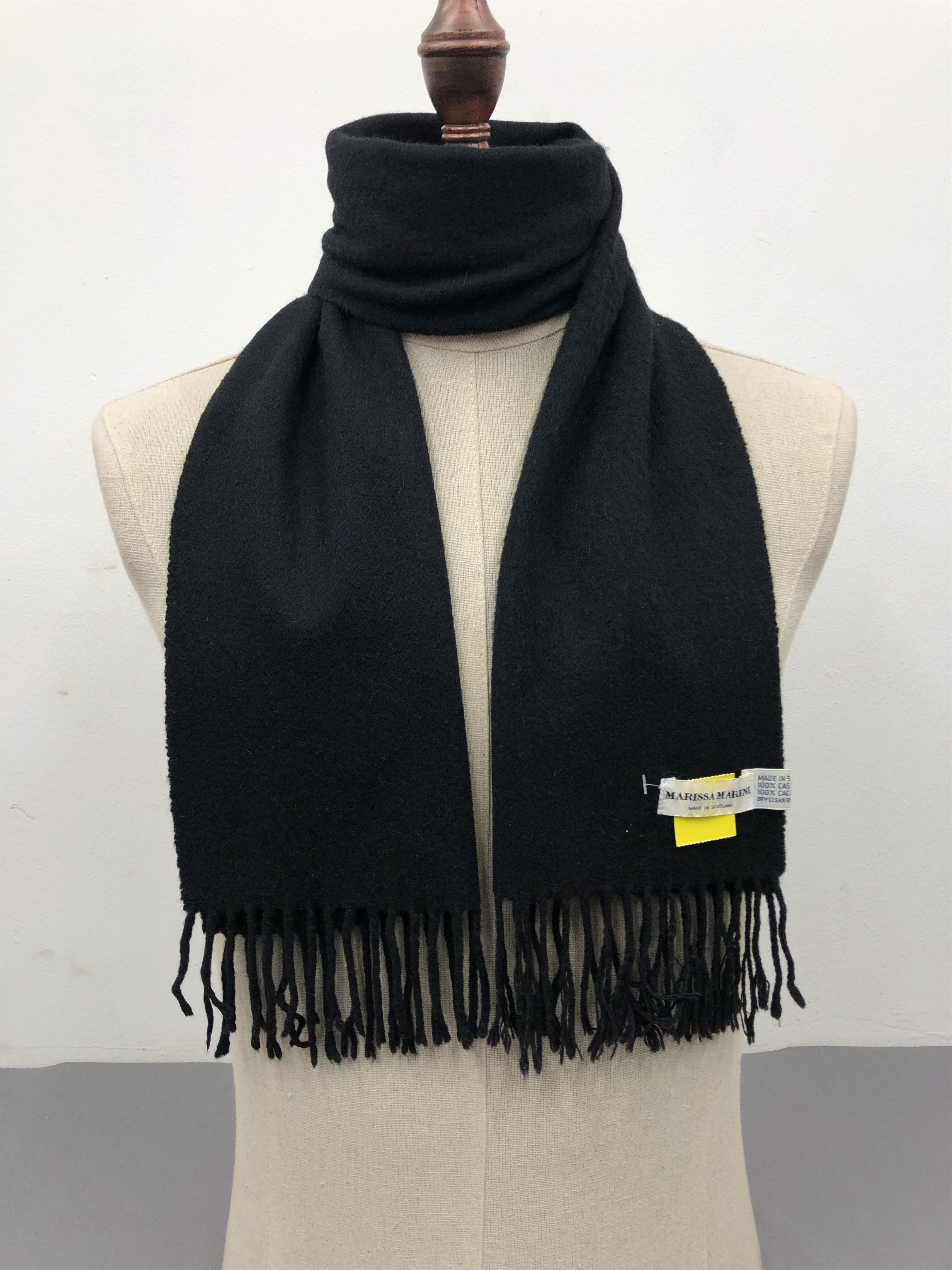 Vintage Vintage Marissa Marini Cashmere Scarf / Muffler / Neckwear Size ONE SIZE - 1 Thumbnail