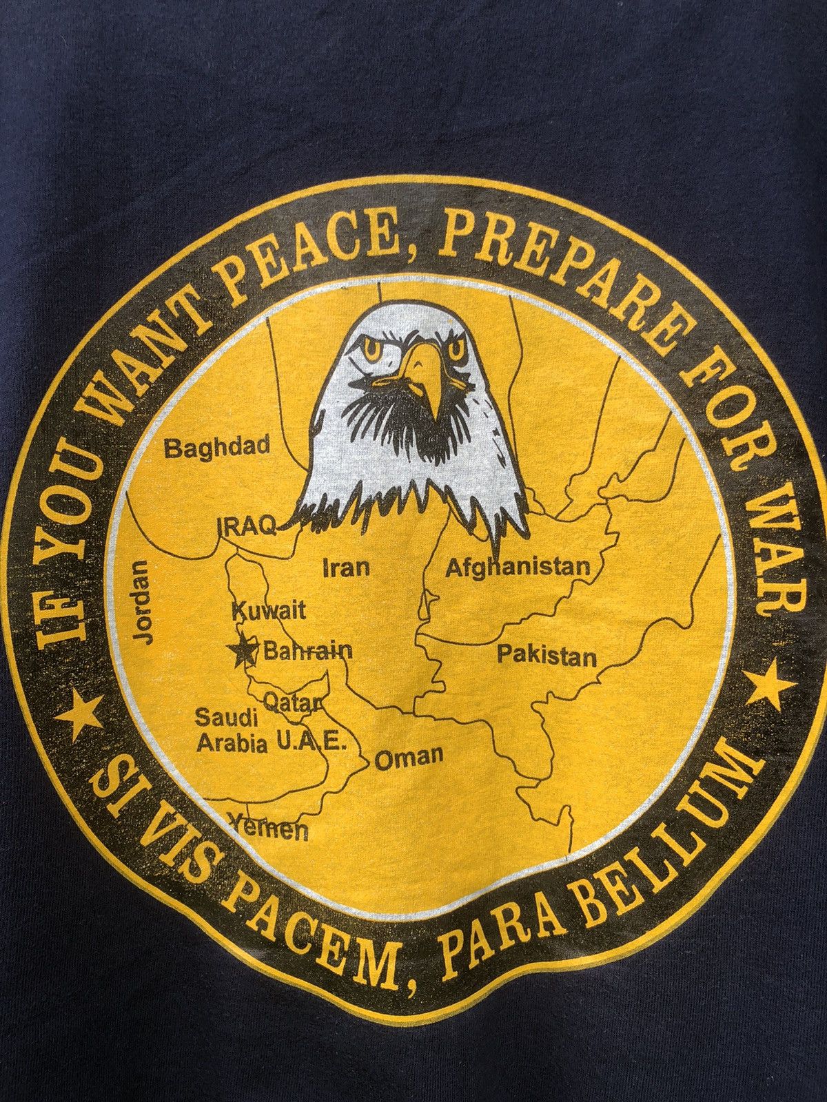 Avirex Vintage Operation Vigilant Marines MSS-3 DET Bahrain Tee Size US XL / EU 56 / 4 - 5 Thumbnail