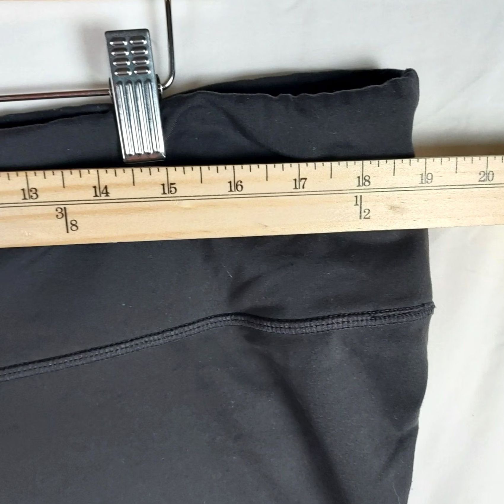 Prana prAna Cropped Leggings Womens 3X Black Yoga Capri Workout Pants Size 40" / US 18 - 5 Thumbnail
