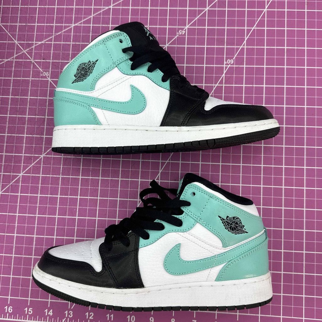 Jordan Brand Air Jordan 1 Mid GS 5.5Y Tropical Twist Igloo Mint White Size US 5.5 / EU 38 - 1 Thumbnail