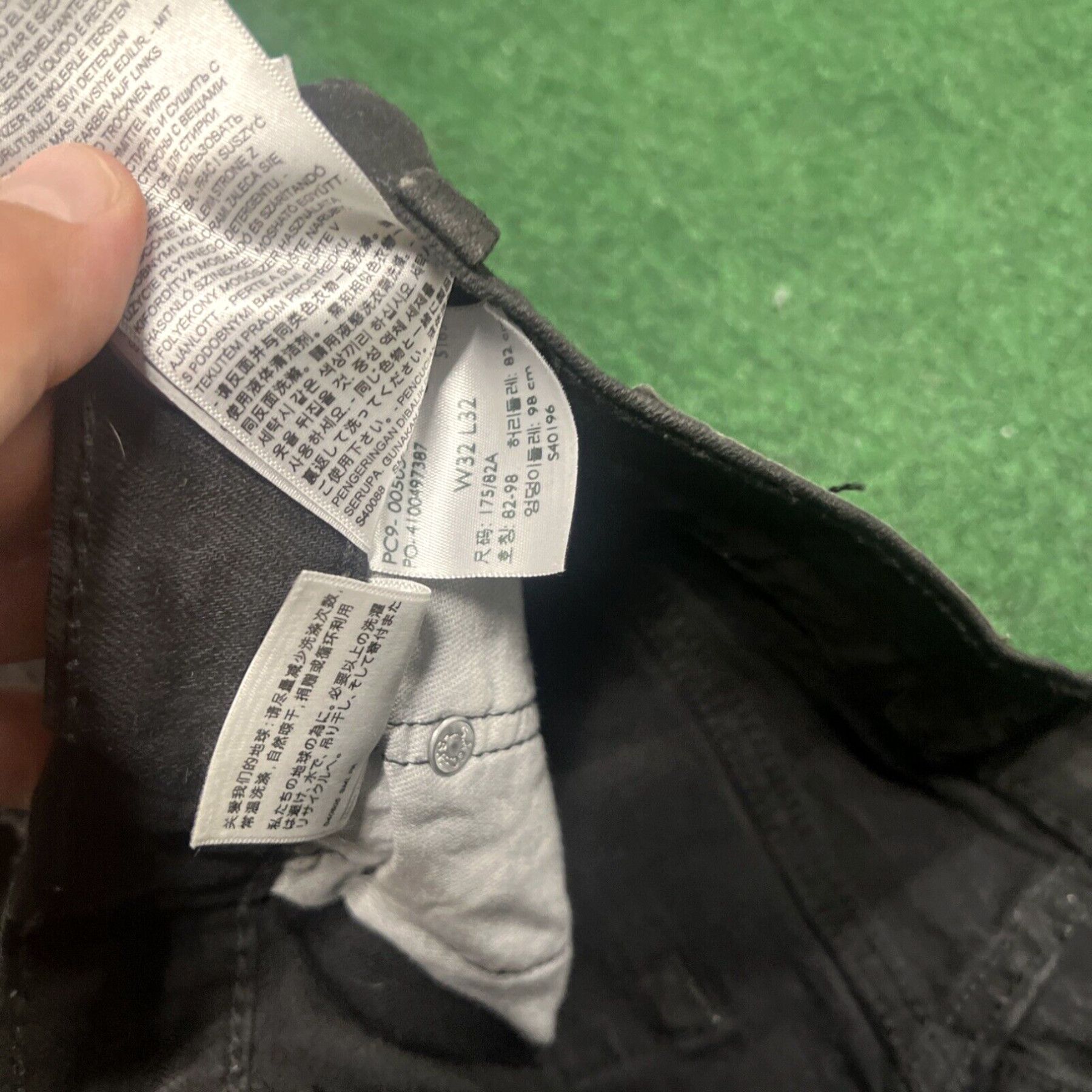 Levi's Vintage Levis 501 Black Distressed with Holes Cutoff 2" Jean Shorts Size 32 Size 24" / US 00 / IT 34 - 4 Thumbnail