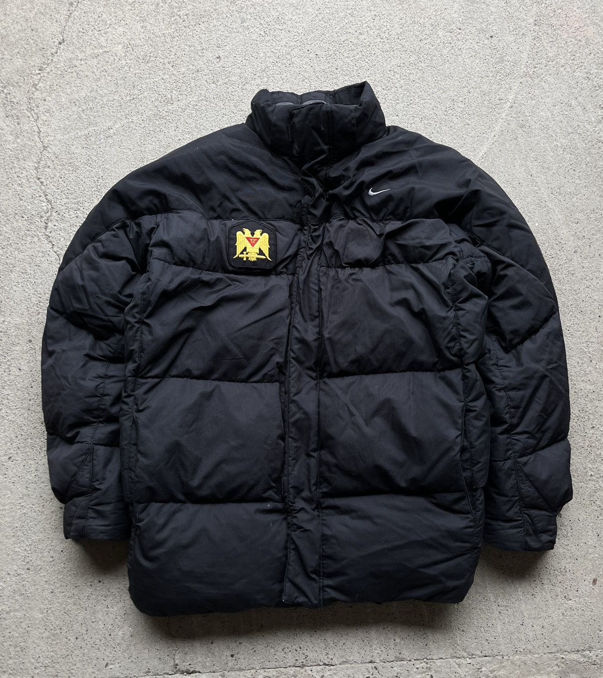 image of Nike Vintage Y2K Down Puffer Jacket Swoosh in Black, Men's (Size Large)