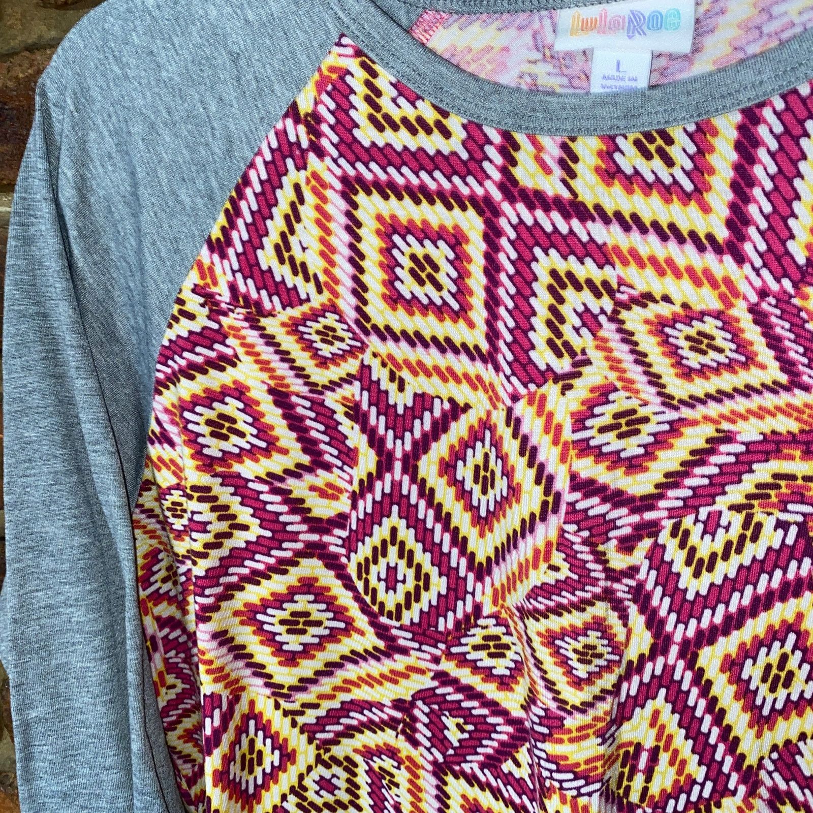 Other LuLaRoe Multicolored Geometric Long Sleeve Top Size Large Size L / US 10 / IT 46 - 2 Thumbnail