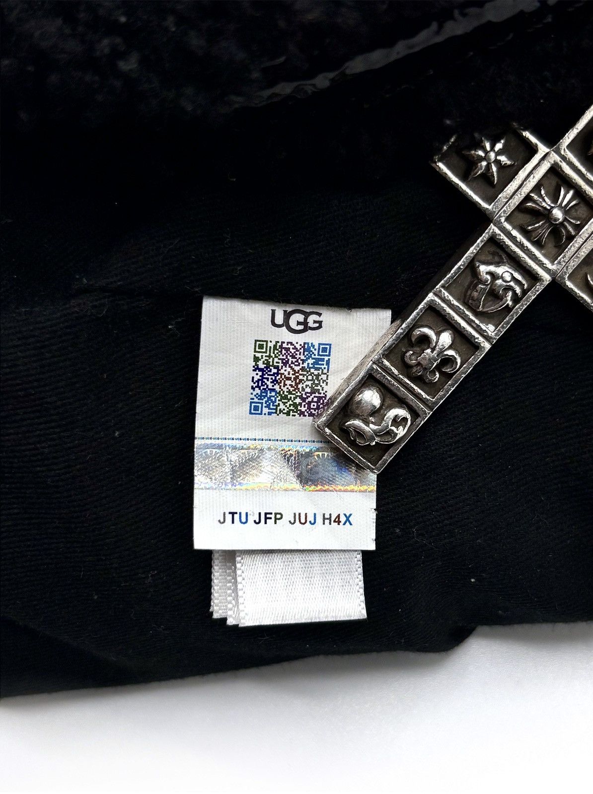 Telfar × Ugg UGG x Telfar Large Shopper Bag- Black Patent Leather Size ONE SIZE - 13 Thumbnail