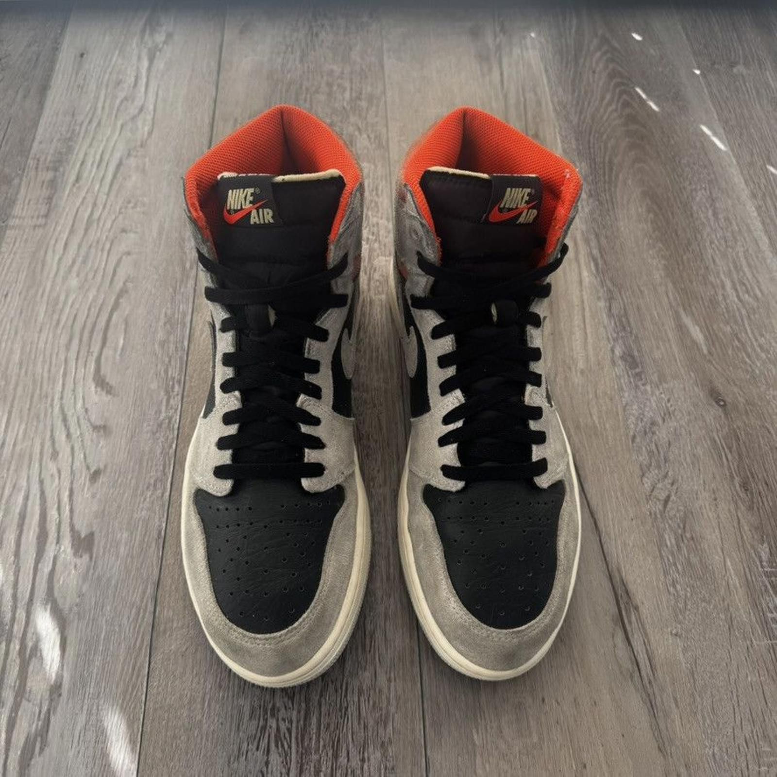 Jordan Brand NIKE • JORDAN 1 Retro "Neutral Grey/Hyper Crimson" (13M) Size US 13 / EU 46 - 4 Thumbnail