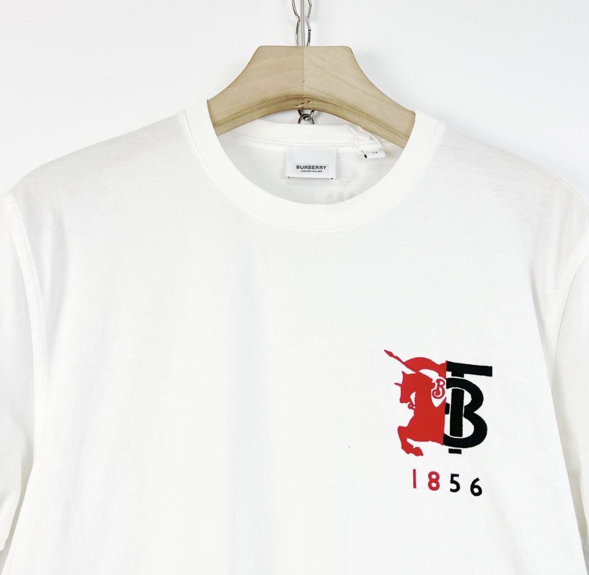 Burberry Burberry / White TB Embroidered Short Sleeve T-Shirt K12 Size US XS / EU 42 / 0 - 3 Thumbnail