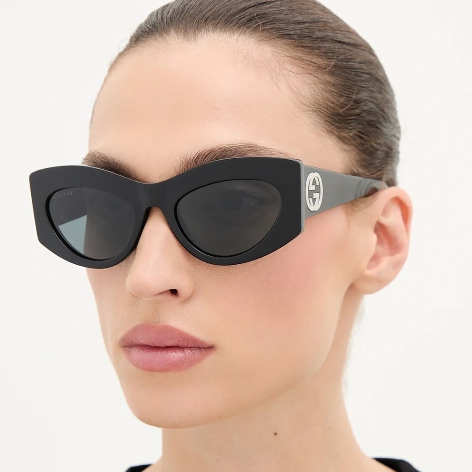Gucci Gucci NWT Gucci GG1843S-006-53 BLACK ON RED(GG1843S 