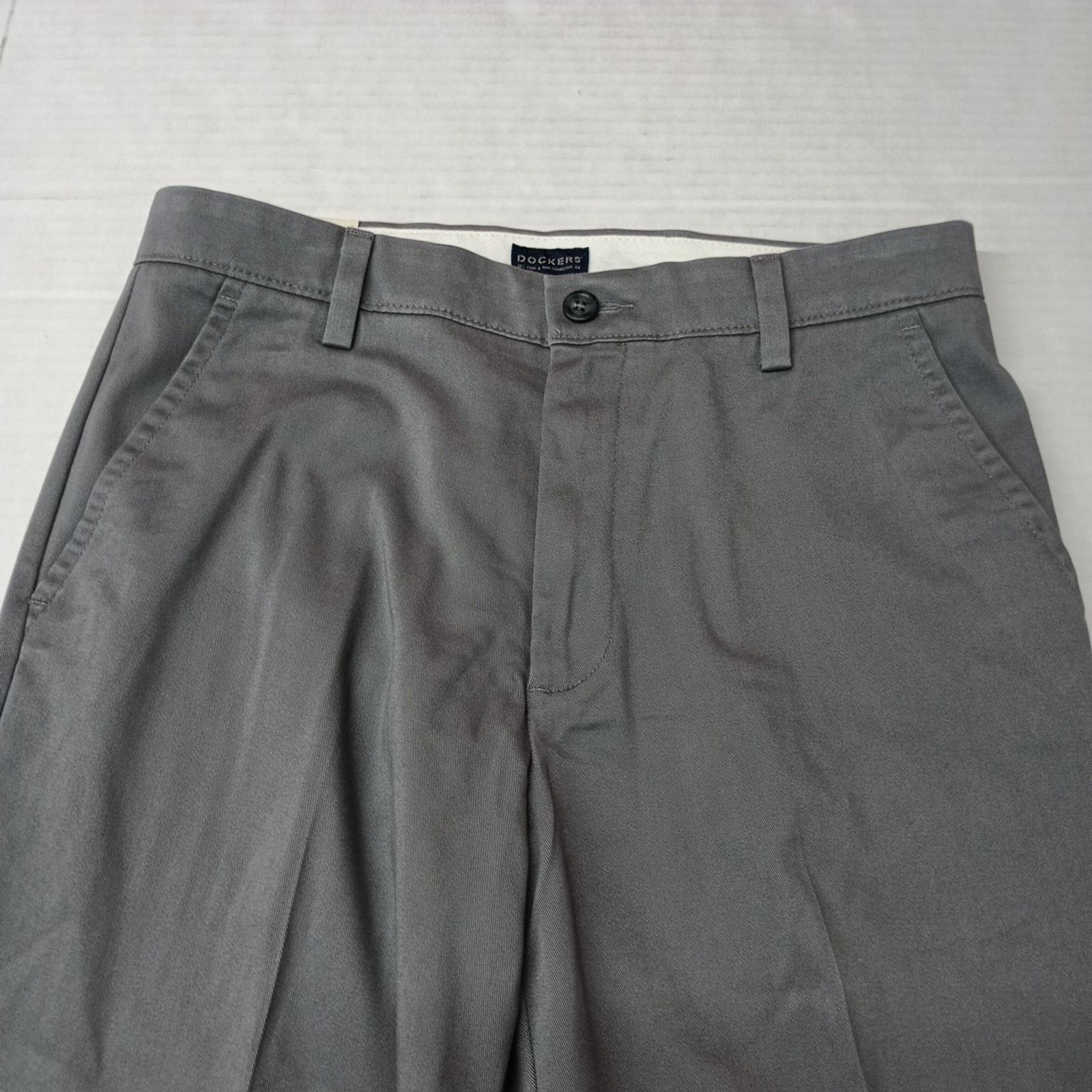 Dockers Dockers Easy Khakis Pants Men's 30x34 Gray Classic Fit Size US 30 / EU 46 - 4 Thumbnail