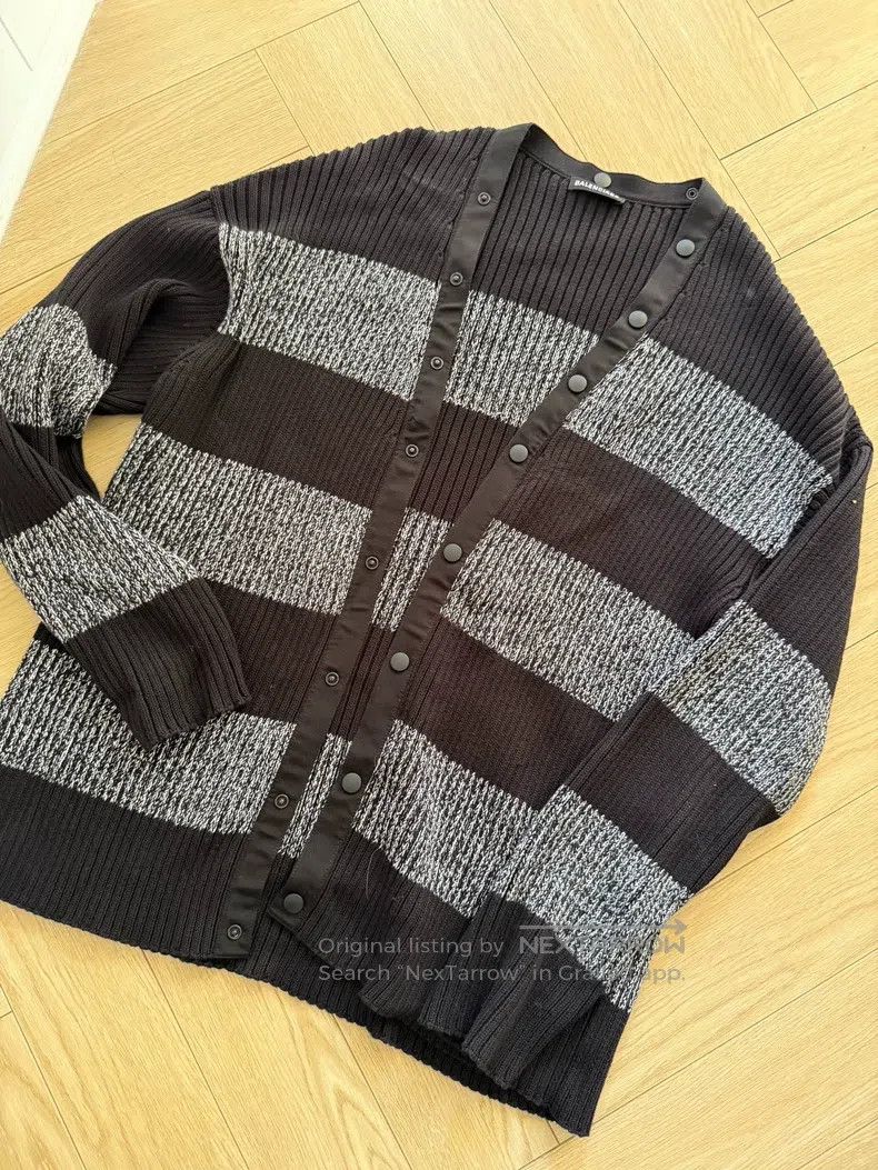Balenciaga Balenciaga sweater Size US S / EU 44-46 / 1 - 1 Thumbnail