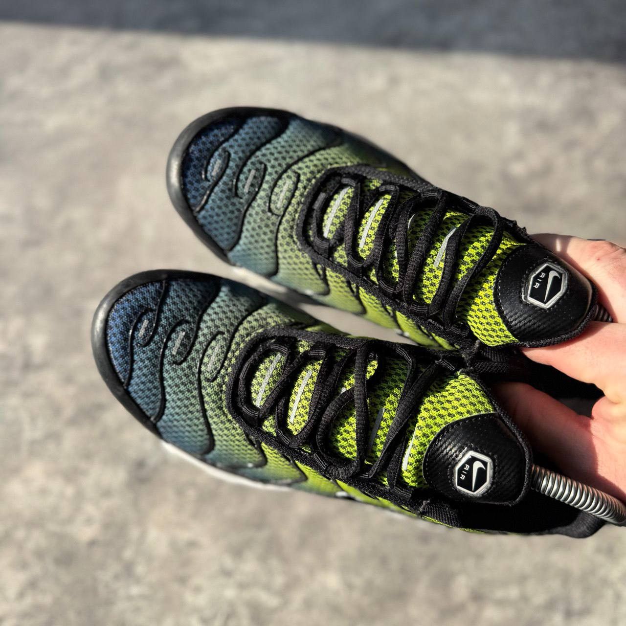 Nike Nike Air Max Plus TN – Like New Size US 7 / EU 40 - 3 Thumbnail