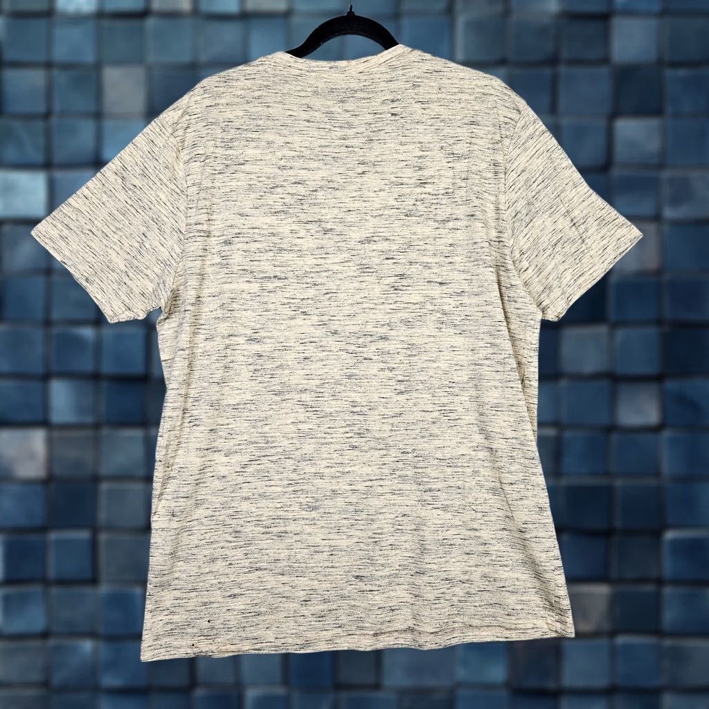 Aeropostale Aeropostale T-Shirt Mens V-Neck Short Sleeve Regular Fit XL Yellow Solid Logo Casual Seasonal All Seasons Size US XL / EU 56 / 4 - 1 Thumbnail