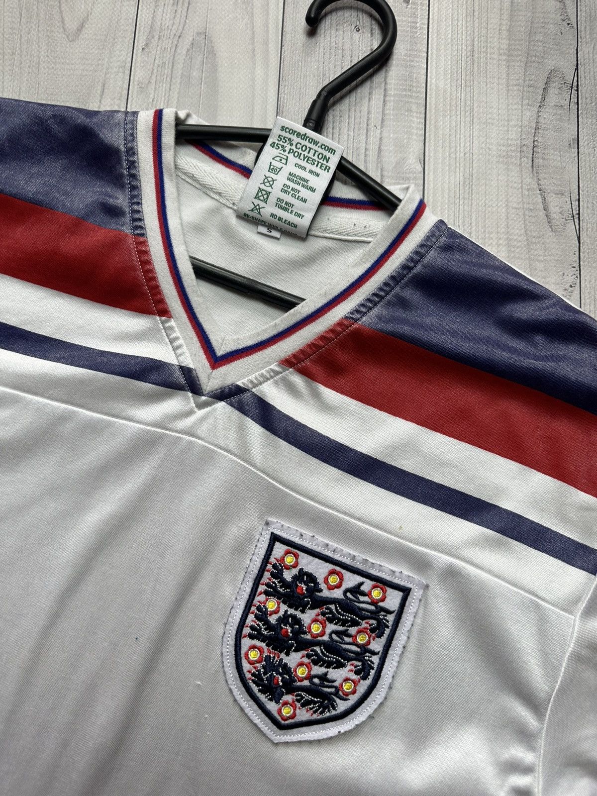Vintage Vintage England retro soccer jersey size S Size US S / EU 44-46 / 1 - 3 Thumbnail