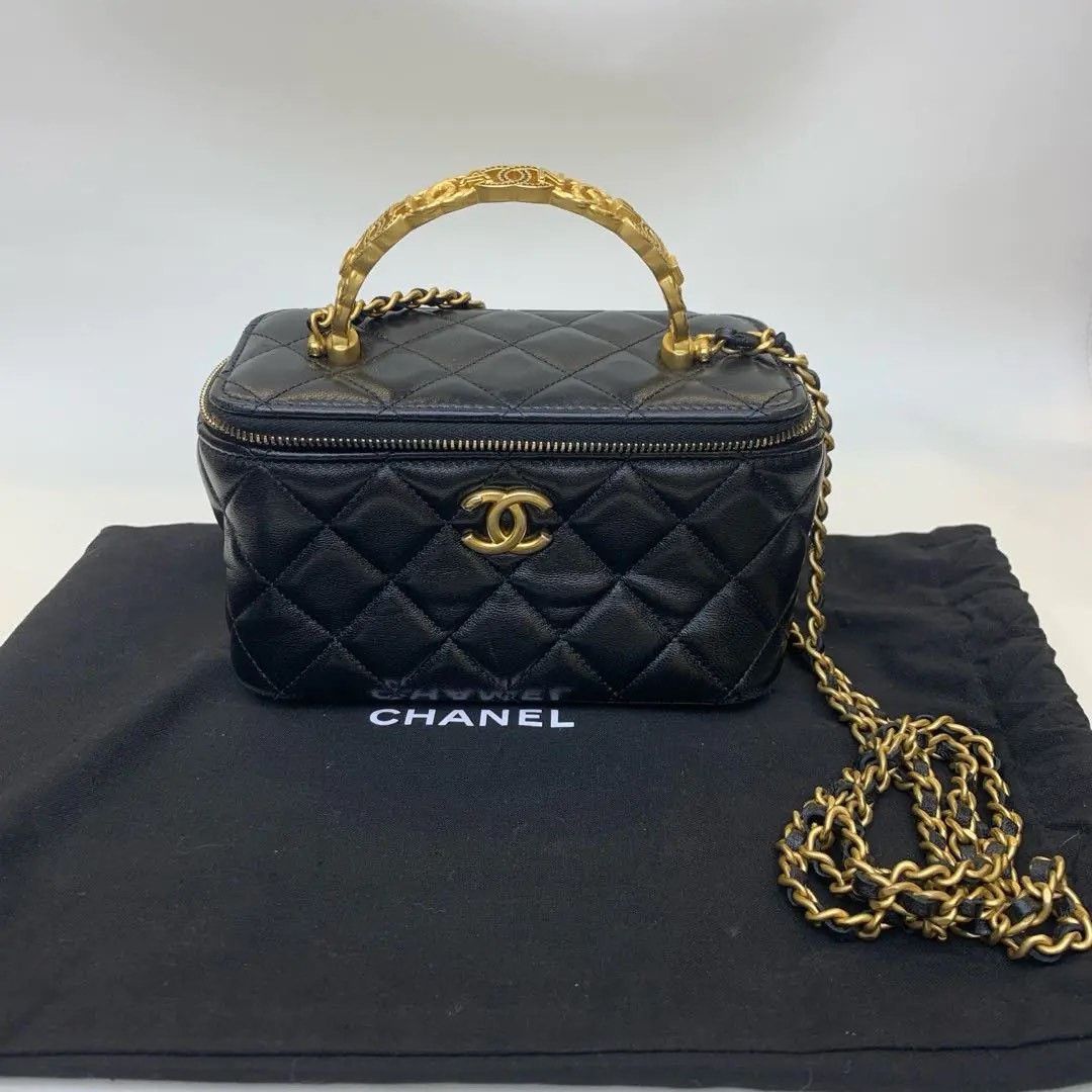 Chanel Pre-loved Bag Very good condition Size ONE SIZE - 1 Thumbnail