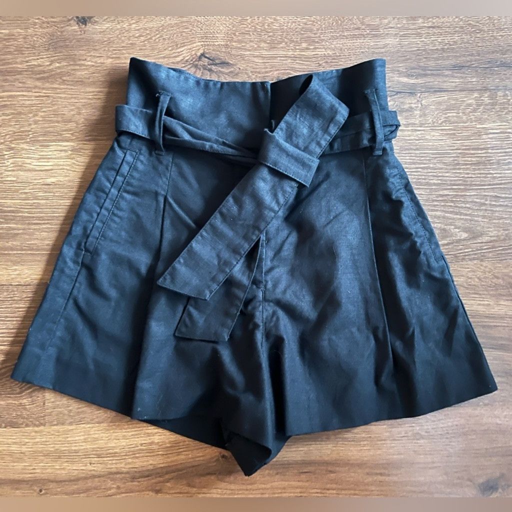 Aritzia Aritzia Wilfred High Waisted Belted Dressy Shorts Size 24" / US 00 / IT 34 - 2 Thumbnail