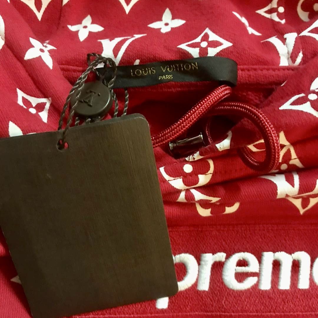 Louis Vuitton × Supreme Louis Vuitton X Supreme Hoodie Box Logo Size US M / EU 48-50 / 2 - 3 Thumbnail