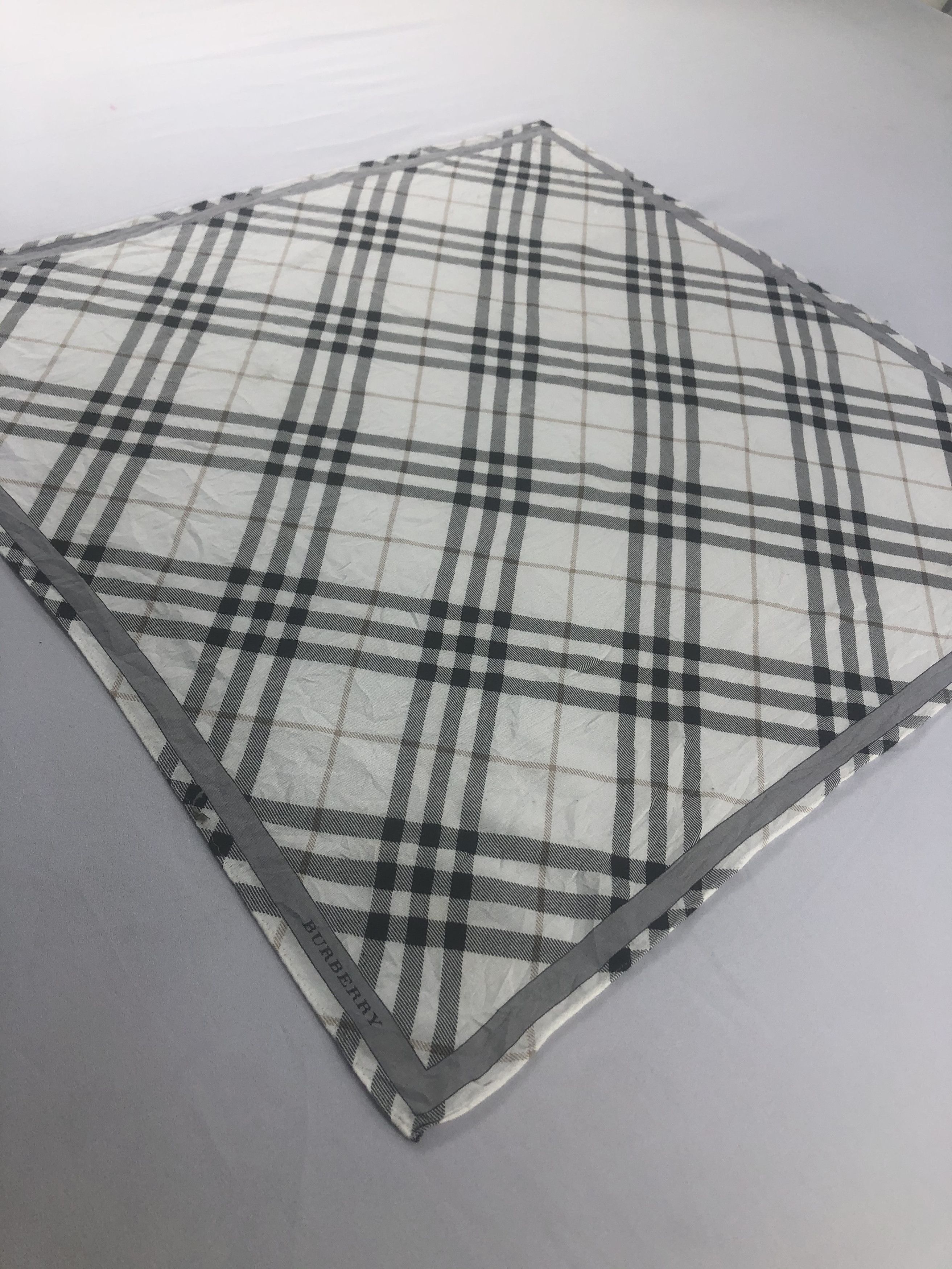 Burberry Burberry Handkerchief / Bandana / Neckerchief / Headband Size ONE SIZE - 4 Thumbnail