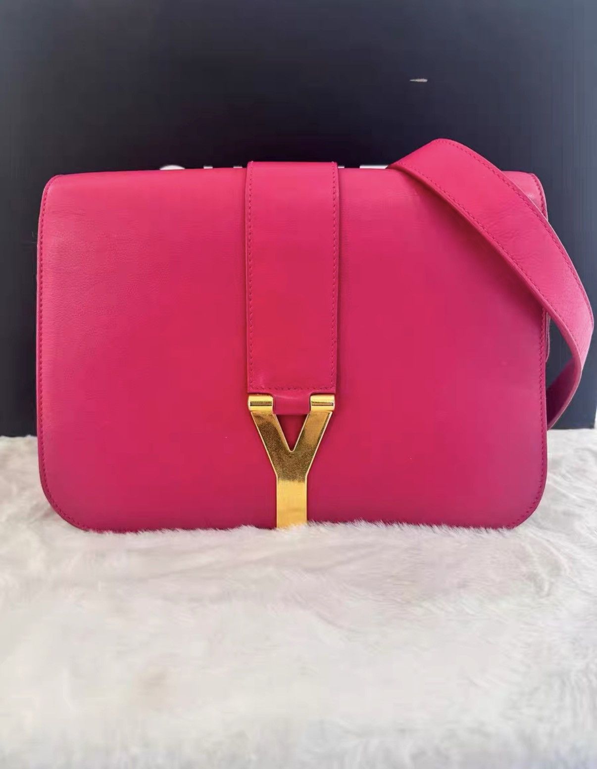 Yves Saint Laurent YSL Chyc fuchsia Y-lock crossbody & shoulder bag J38 Size ONE SIZE - 1 Thumbnail