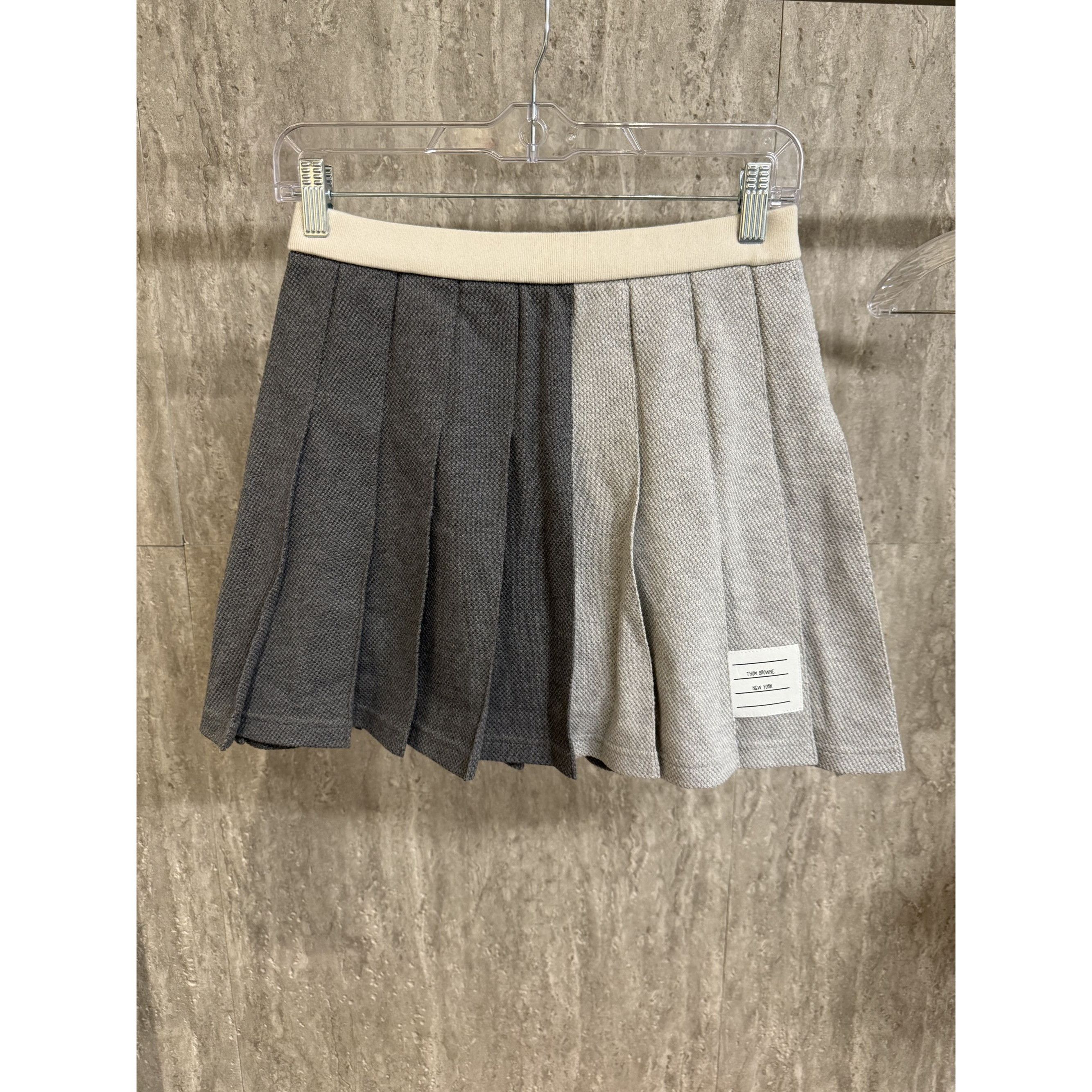 Thom Browne Thom Browne Womens Pleated Mini Skirt Two-Tone Gray 100% Cot Size 36" / US 14 / IT 50 - 1 Thumbnail