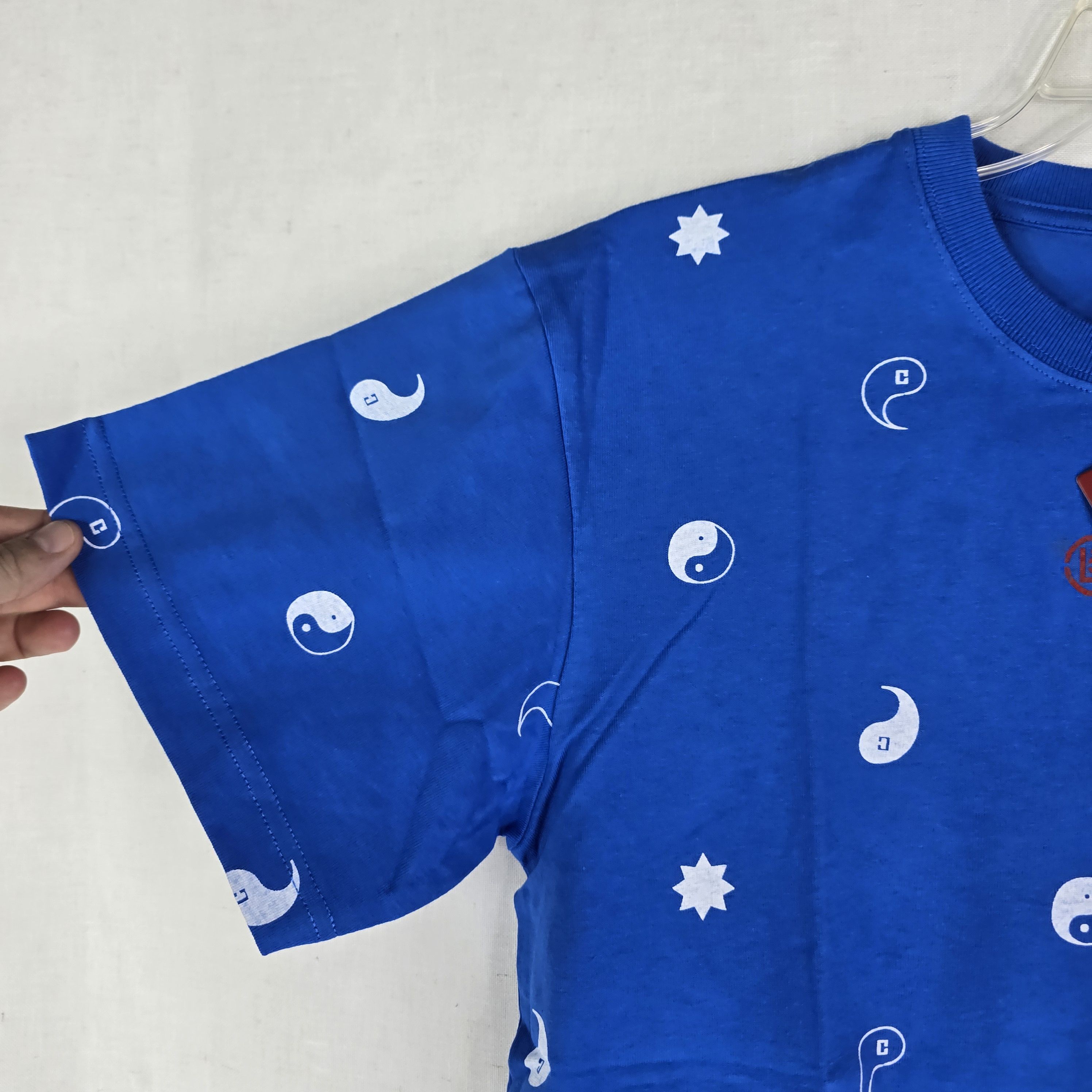 CLOT Clot Mens Small Bandana Print Ying Yang Blue Tshirt NEW Size US S / EU 44-46 / 1 - 2 Thumbnail