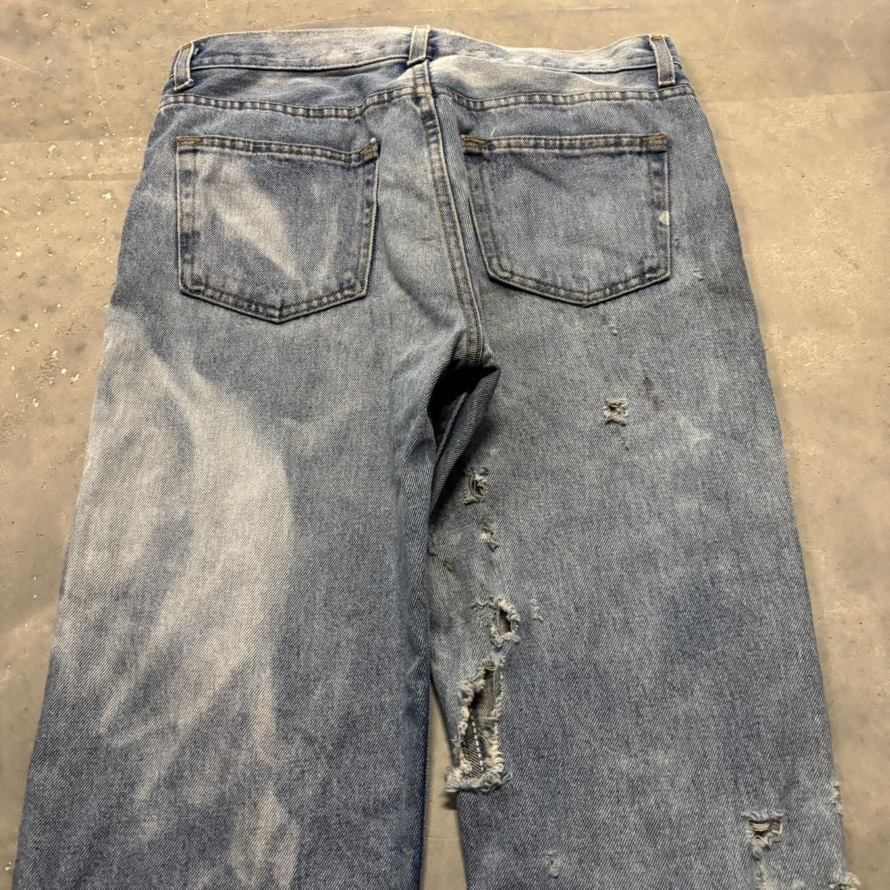 Japanese Brand × Vintage Crazy Vintage Y2K/2000s Grunge Medium Wash Distressed Essential Denim Jeans! Size US 31 - 7 Thumbnail
