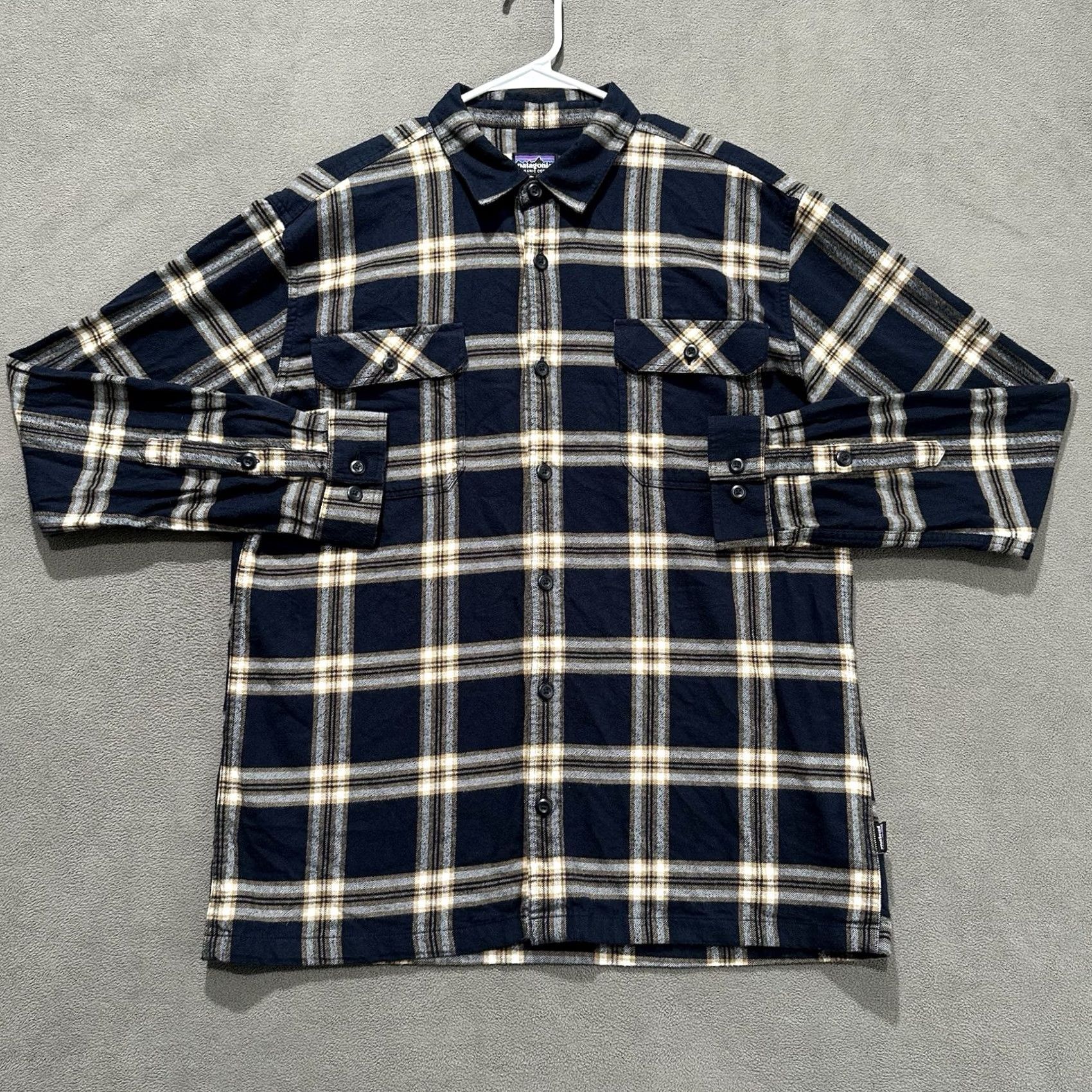 Patagonia Patagonia Shirt Mens Large Blue Plaid Organic Cotton Flannel Button-Up Casual Workwear 42400 EUC Size US L / EU 52-54 / 3 - 2 Thumbnail