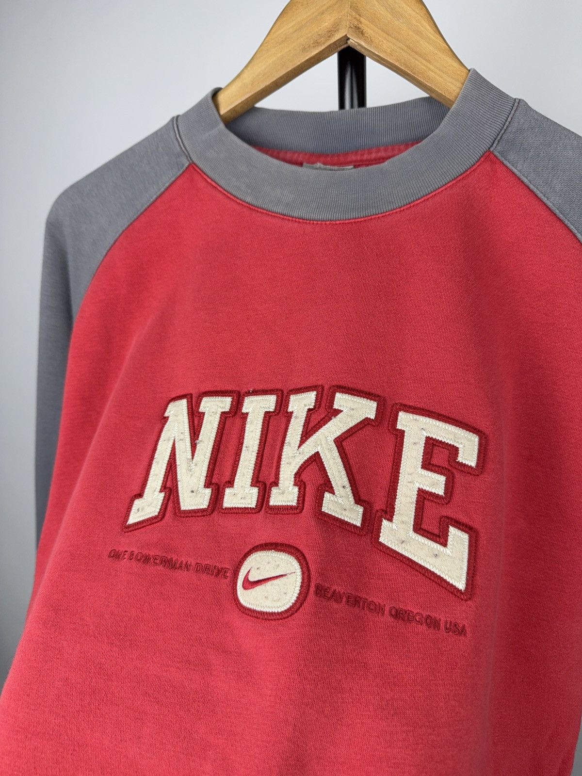 Nike ❤️‍🔥 Nike Vintage Faded Raglan Embroidered Crewneck Sweatshirt Size US S / EU 44-46 / 1 - 4 Thumbnail