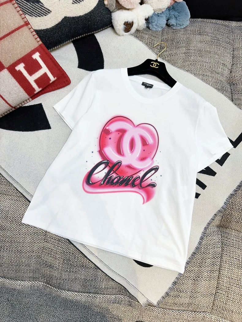 Chanel Chanel Series pink graffiti love double C white background Size L / US 10 / IT 46 - 3 Thumbnail