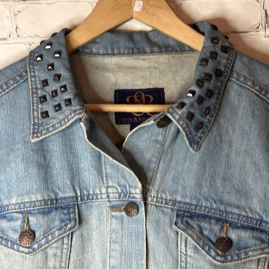 Vintage ROCK & REPUBLIC Women’s Hitchhiker Denim Studded Collar Jacket Light Wash XL Coat Denim Size XL / US 12-14 / IT 48-50 - 3 Thumbnail