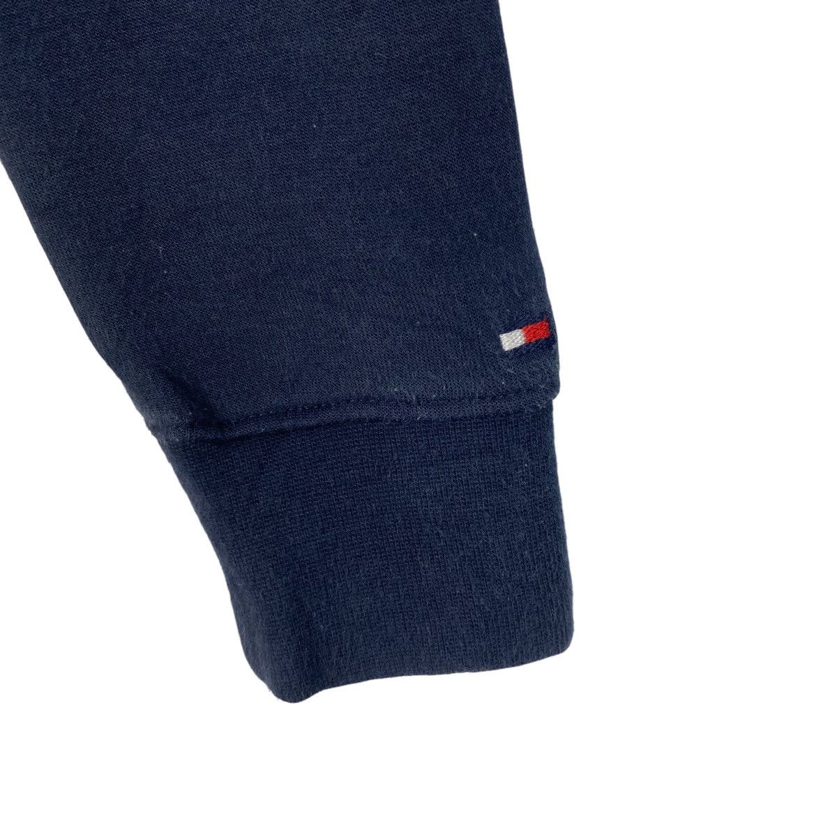 Vintage Vintage Tommy Hilfiger Embroidered Crewneck Sweatshirt Blue Size US XS / EU 42 / 0 - 4 Thumbnail