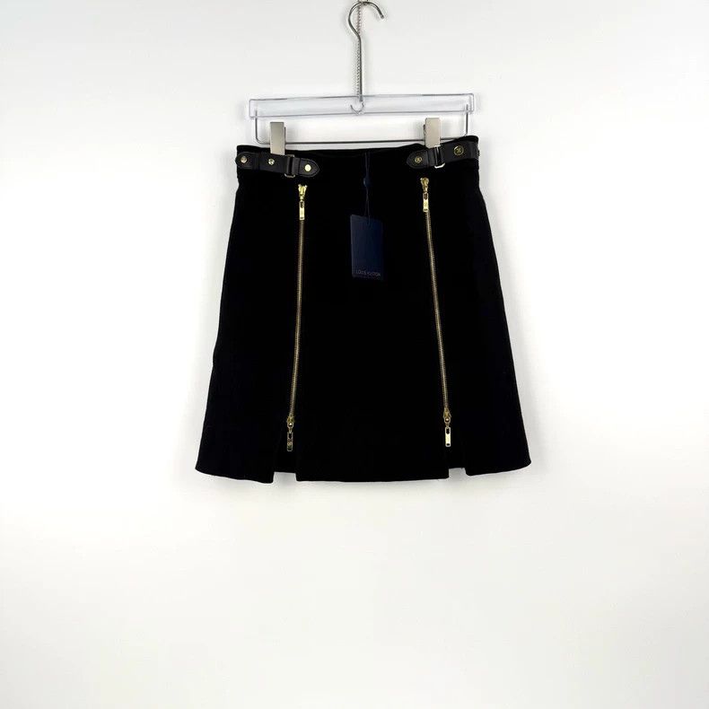 Louis Vuitton Louis Vuitton Black wool double-zip skirt 2505-Nextarrow Size 35" - 3 Thumbnail