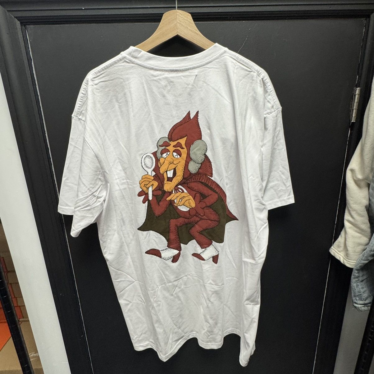 Kaws KAWS x Monsters Count Chocula T-shirt White Size US XXL / EU 58 / 5 - 4 Thumbnail