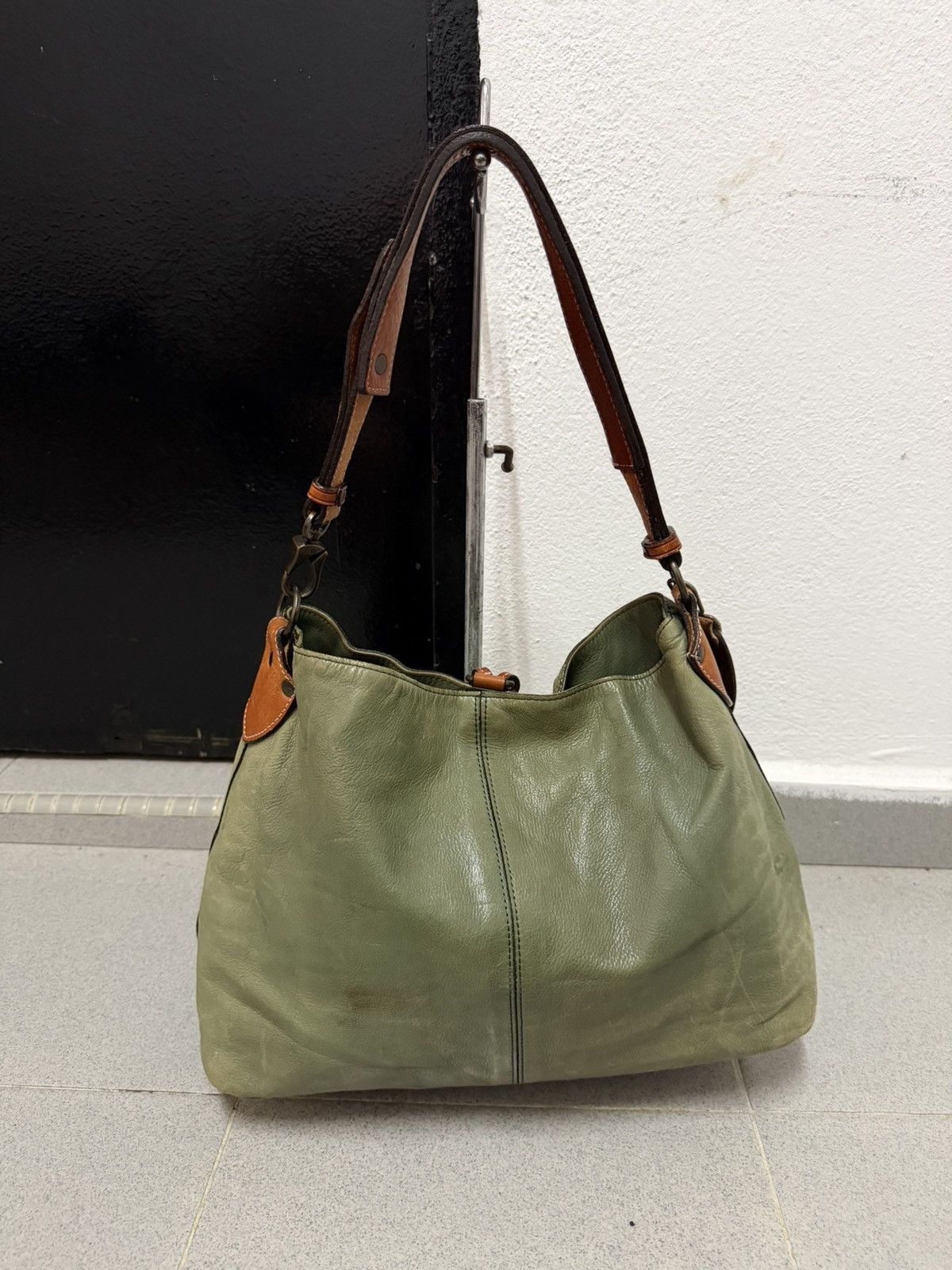 Genuine Leather Vintage Dakota Princess Genuine Leather Bag Japan Size ONE SIZE - 2 Thumbnail