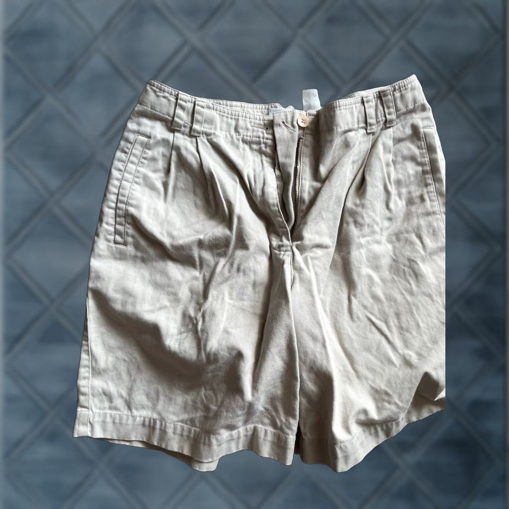 Liz Claiborne Liz Claiborne LizSport Pleated Beige Mom Shorts Size 8 Women Cotton High Rise Regular Size 30" / US 8 / IT 44 - 1 Thumbnail