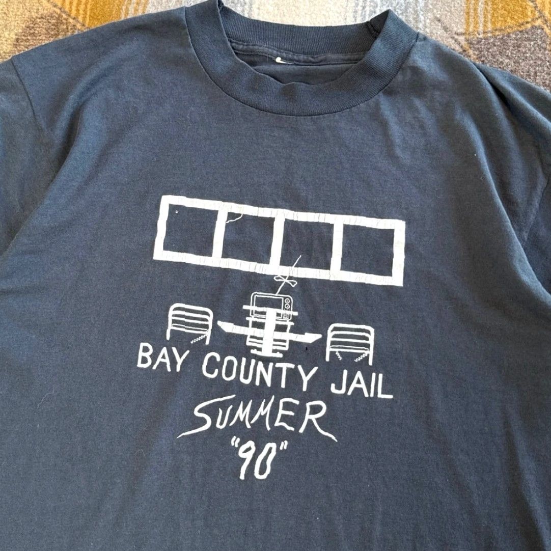 Vintage VINTAGE Bay County Jail Summer 1990 T-Shirt Size M Single Stitch Funny Shirt Mens Black 90s Size US M / EU 48-50 / 2 - 2 Thumbnail