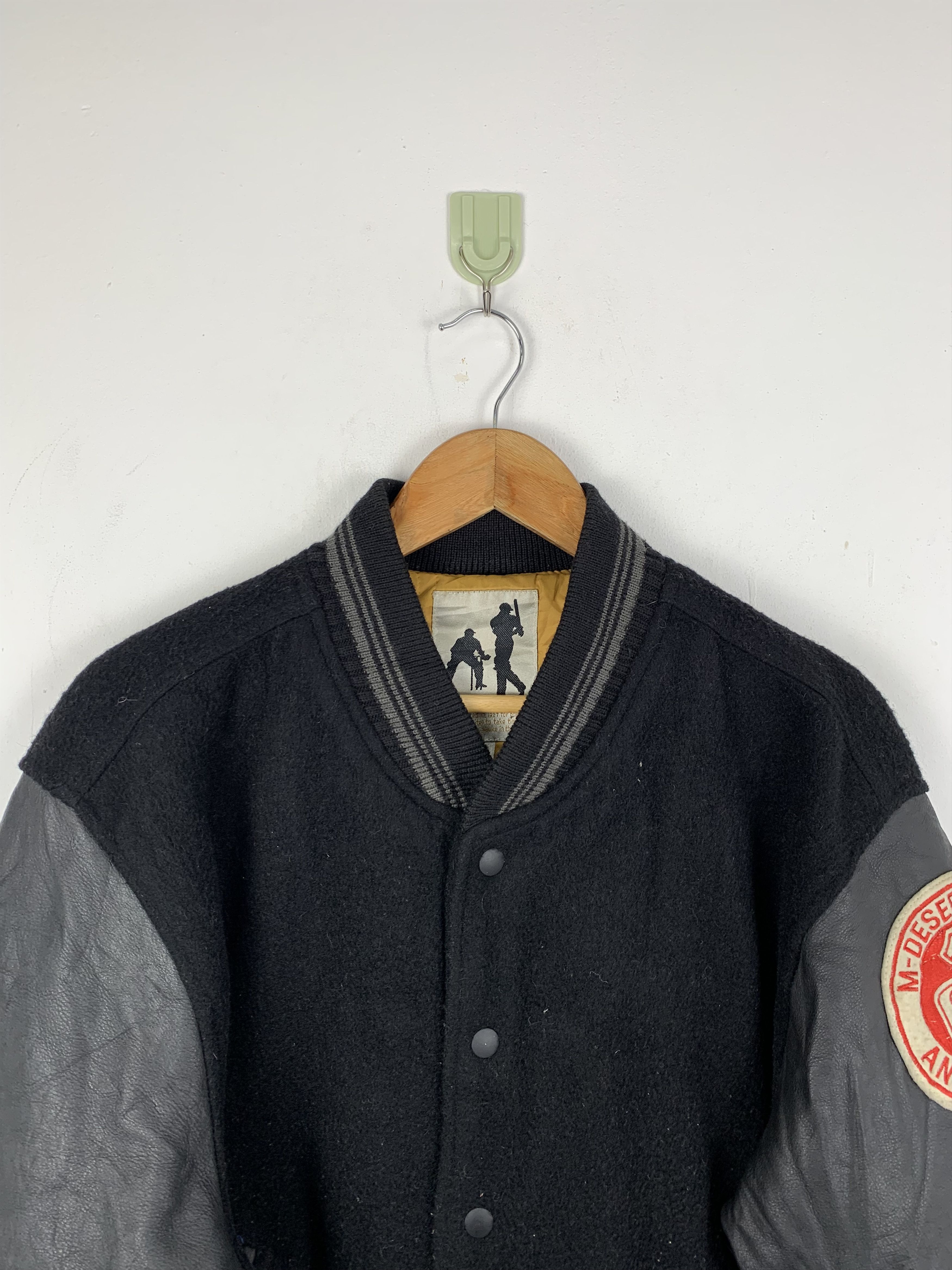 Vintage Vintage 80s Winks Leather Leather Varsity Jacket V0535 Size US L / EU 52-54 / 3 - 4 Thumbnail