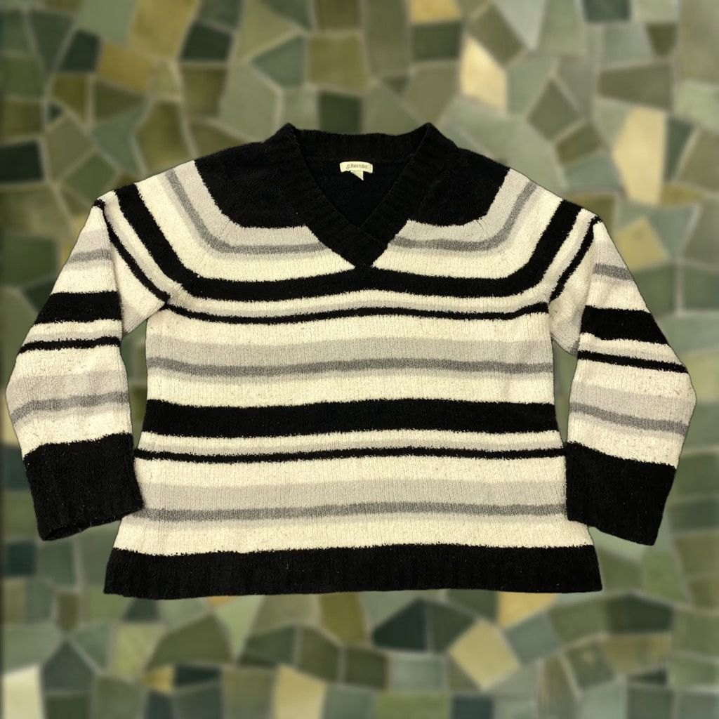 Vintage St Johns Bay Sweater Womens Medium Black Gray White Striped V-Neck Pullover Soft Size M / US 6-8 / IT 42-44 - 1 Thumbnail