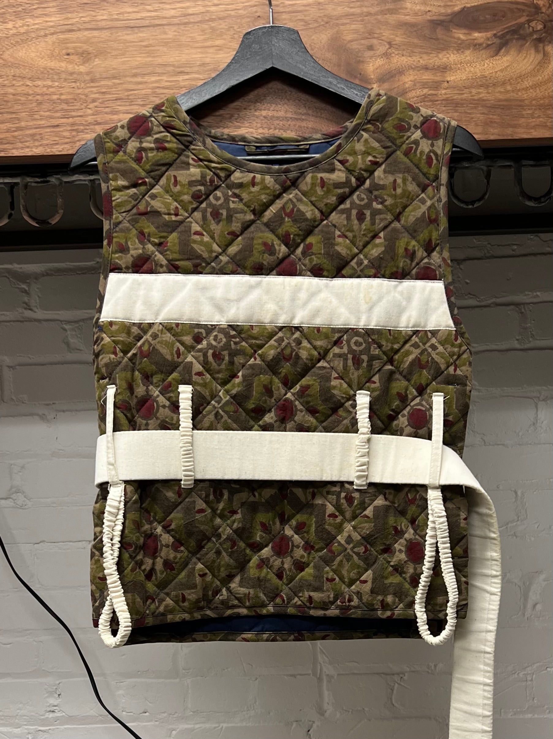 Craig Green AW2017 Craig Green Floral Patterned White Harness Vest Size US S / EU 44-46 / 1 - 1 Thumbnail