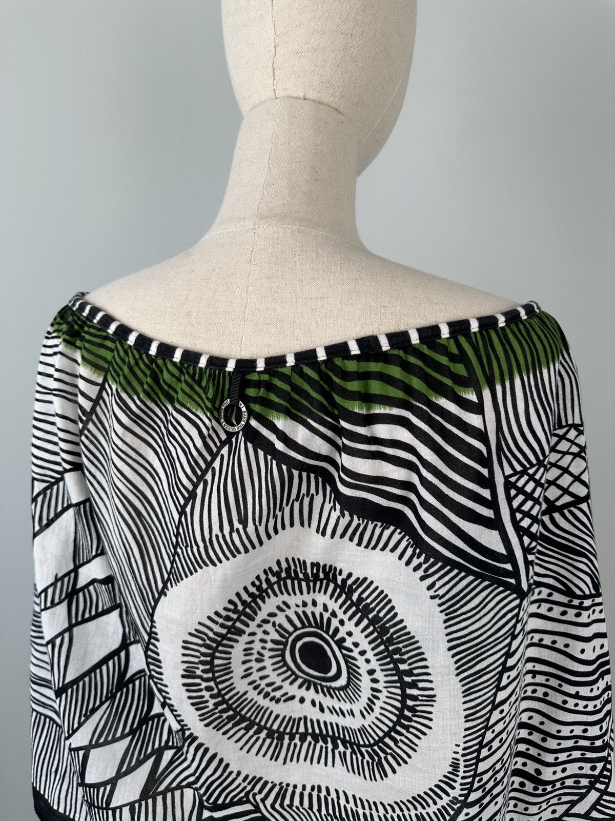 Hysteric Glamour Save the Queen Avant Garde Poncho Designer Size S / US 4 / IT 40 - 6 Thumbnail