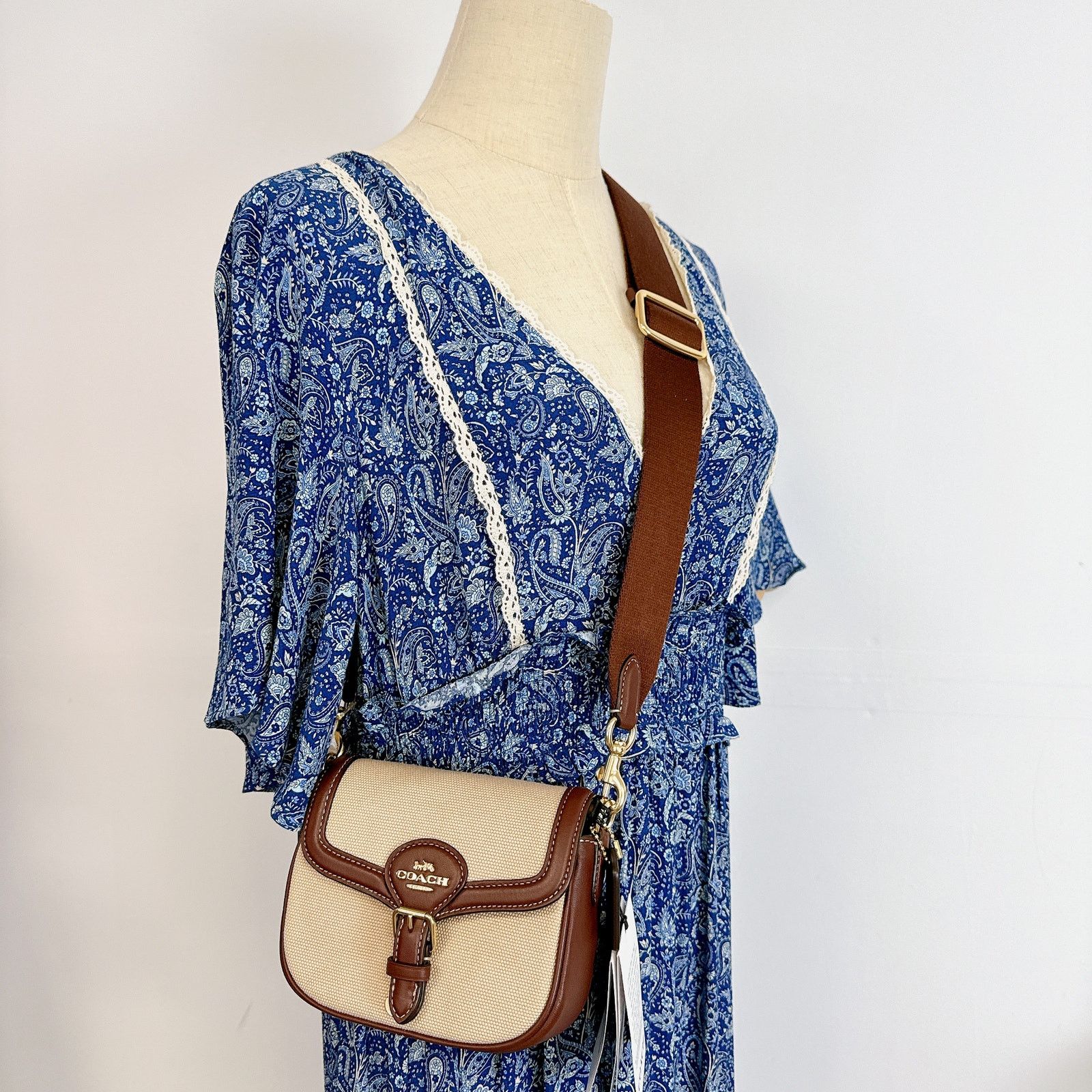 image of Coach Cr257 Canvas Logo Outlet Shoulder Bags In Natural in Brown, Women's